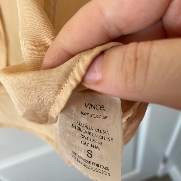 VINCE / SILK DOUBLE FRONT BEIGE BLOUSE - Picture 4 of 6